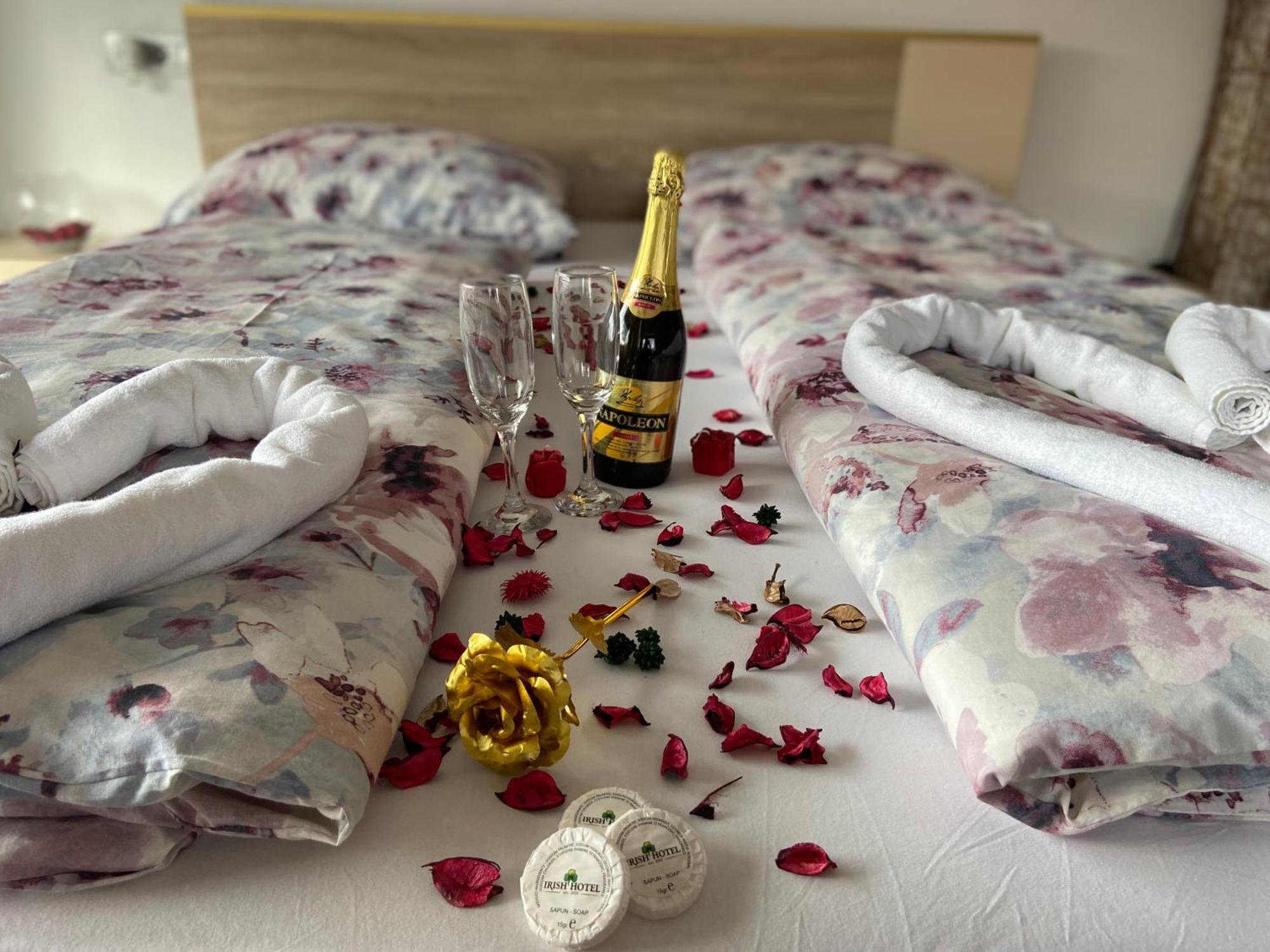 Irish Hotel Біхач Екстер'єр фото