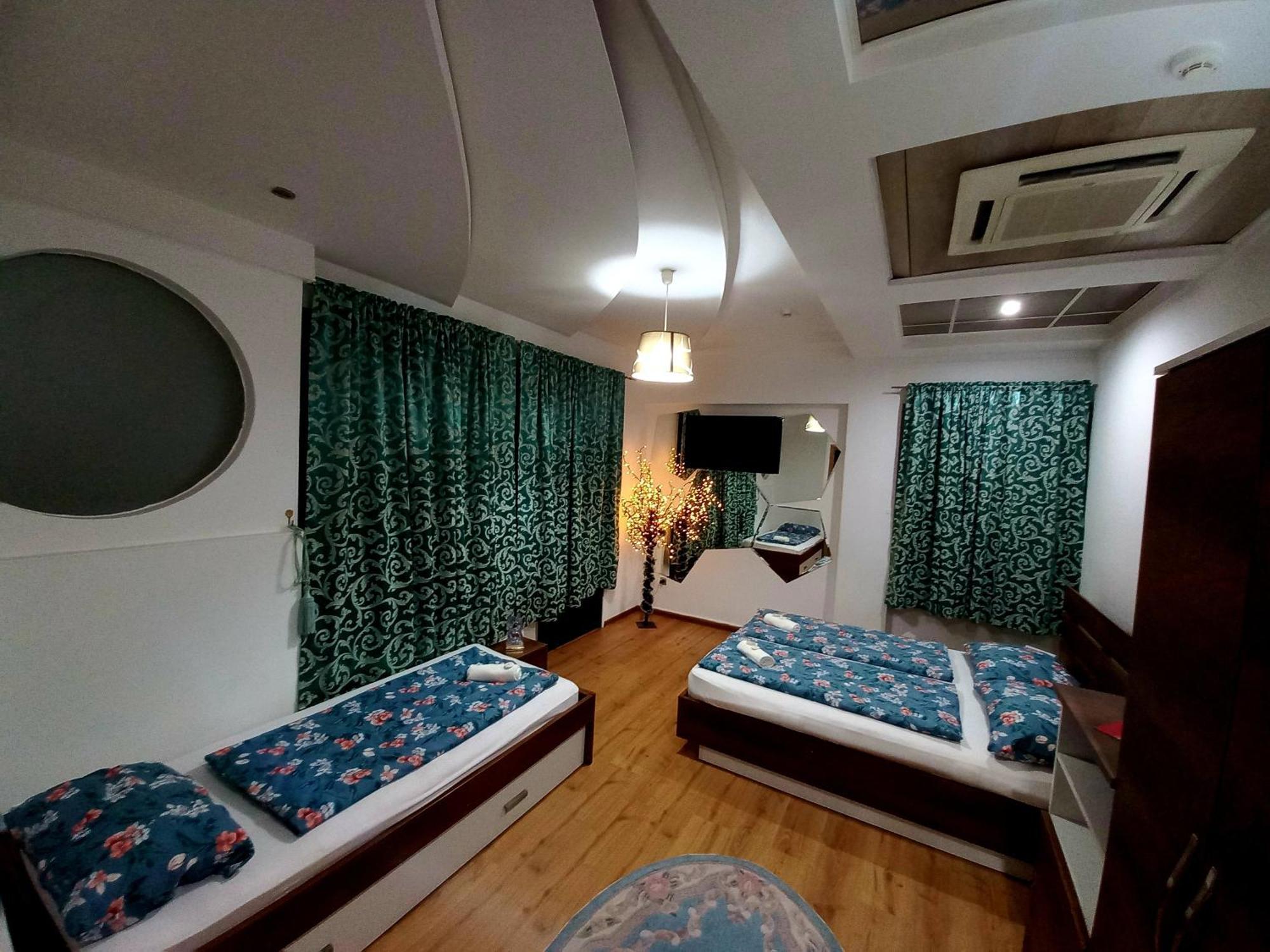 Irish Hotel Біхач Екстер'єр фото