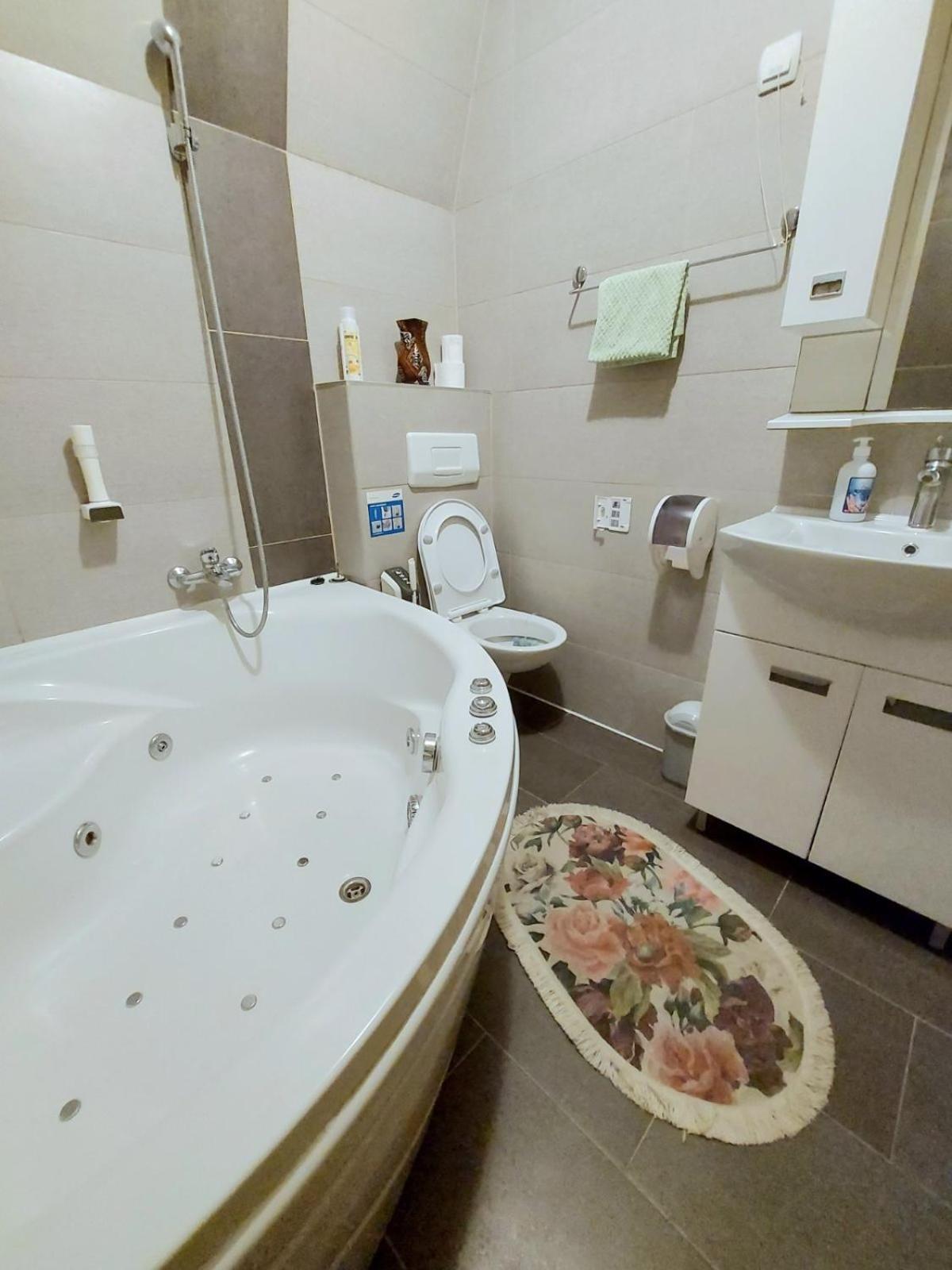 Irish Hotel Біхач Екстер'єр фото
