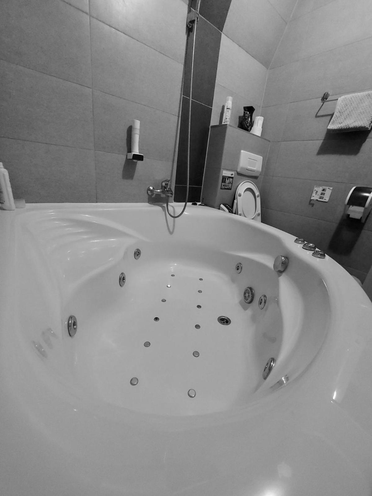 Irish Hotel Біхач Екстер'єр фото